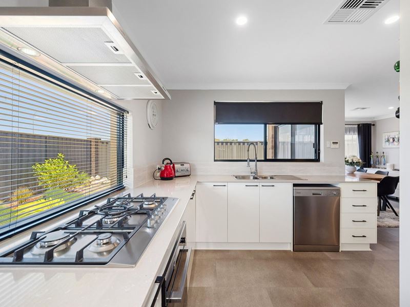 26 Gossan Chase, Piara Waters WA 6112