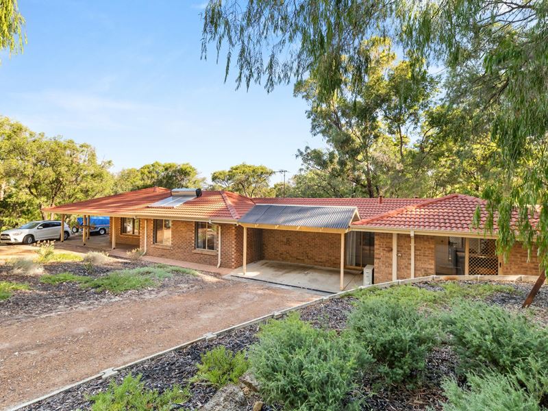 9 Leeward Road, Leschenault WA 6233
