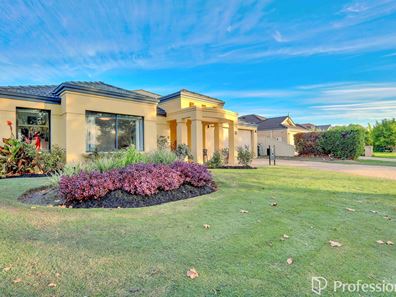 14 Darwinia Loop, Canning Vale WA 6155
