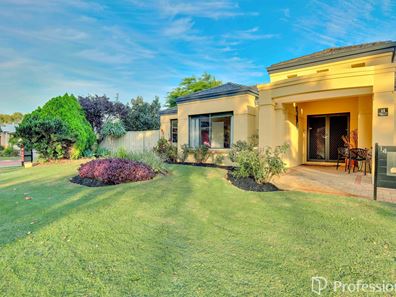 14 Darwinia Loop, Canning Vale WA 6155