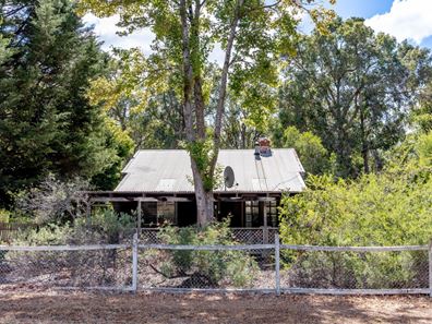 56 Marginata Crescent, Dwellingup WA 6213