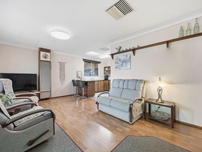 32 Redtingle Road, Camillo WA 6111