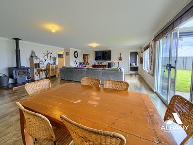 4 McCardell Crescent, Bayonet Head WA 6330