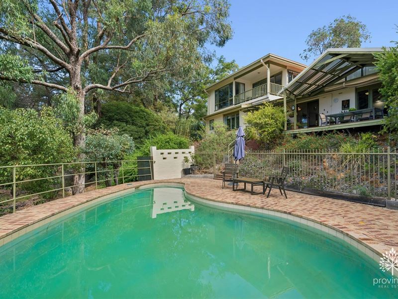 8 Echo Road, Kalamunda WA 6076