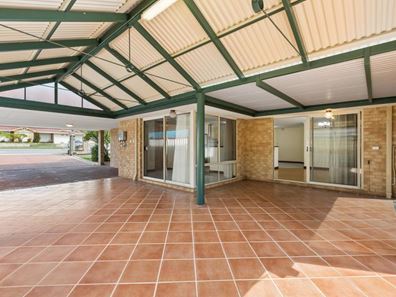 47 Rawlinson Drive, Marangaroo WA 6064