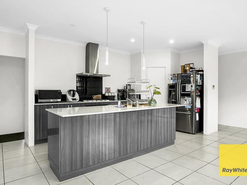 13 Ernest Way, Hilbert WA 6112