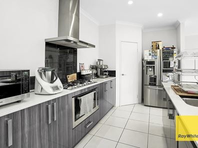 13 Ernest Way, Hilbert WA 6112