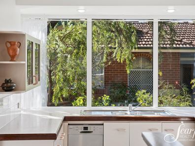 2/31 Railway Road, Kalamunda WA 6076