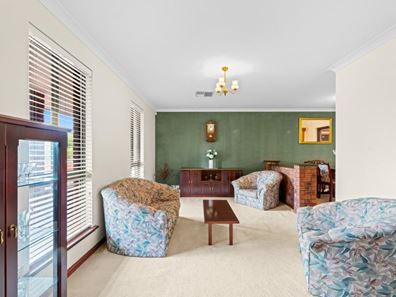 12 Cadogan Street, Kingsley WA 6026