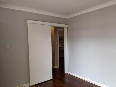 79 Pearl Rd, Cloverdale WA 6105