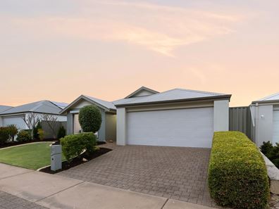 17 Kinsella Avenue, Byford WA 6122