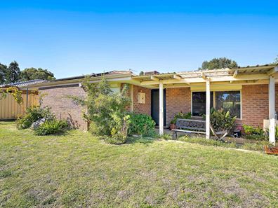 52 Gibson Ave, Padbury WA 6025