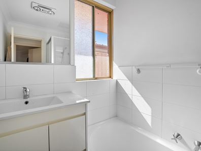 52 Gibson Ave, Padbury WA 6025