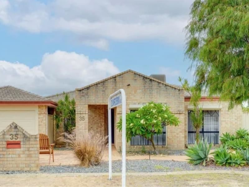 35 Brougham Crescent, Orelia WA 6167