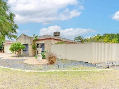 35 Brougham Crescent, Orelia WA 6167