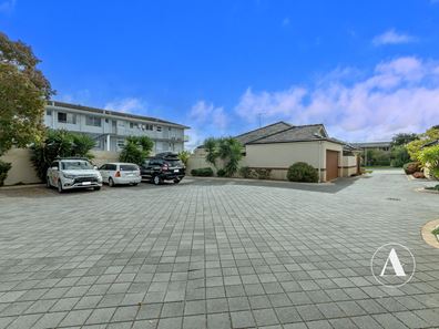 4/125 Watkins  Street, White Gum Valley WA 6162