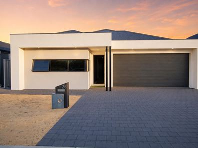 25 Lustre Road, Bennett Springs WA 6063