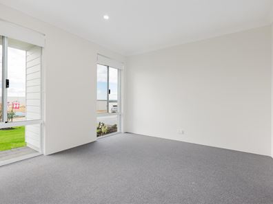11 Coronation Way, Eglinton WA 6034