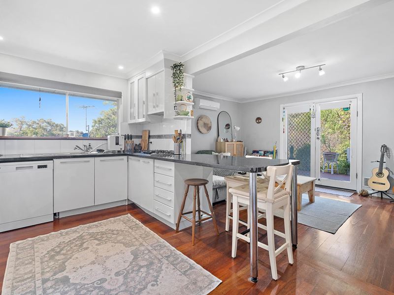14 Rinaldo Place, Coolbellup