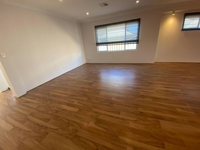 34 Pexton Drive, South Guildford WA 6055
