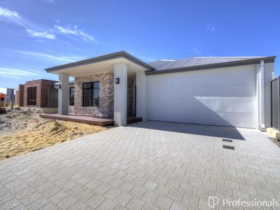11 Solida Road, Jindalee WA 6036