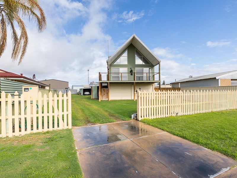 34 Salvaire Crescent, Lancelin