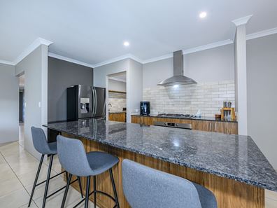 5 Lulu Close, Byford WA 6122