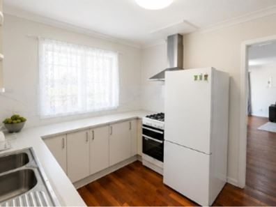 Room/2, 2 Grimrey Rd, Lockridge WA 6054