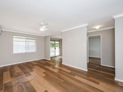 4 Tarwarri Close, Hillman WA 6168