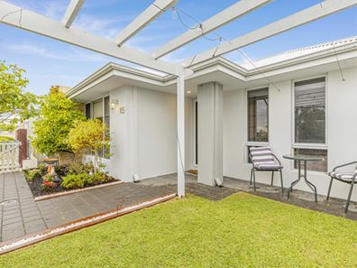 15 Comito Bend, Alkimos WA 6038