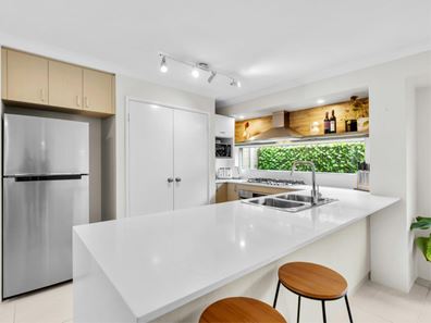 15 Comito Bend, Alkimos WA 6038