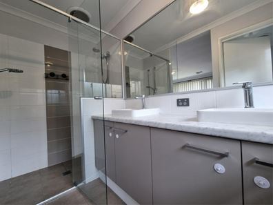 26 Korrinup Street, Haynes WA 6112