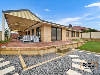 27 Chartwell Bend, Hocking WA 6065