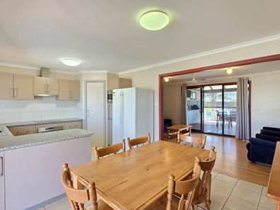 6 Karina Mews, Kalbarri WA 6536