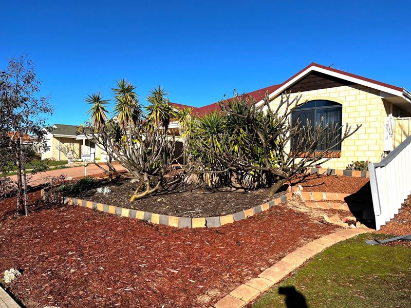 76 Endeavour Drive, Port Kennedy WA 6172