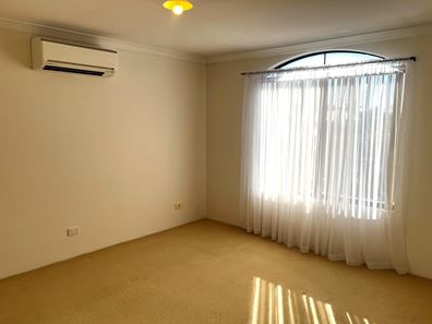 76 Endeavour Drive, Port Kennedy WA 6172