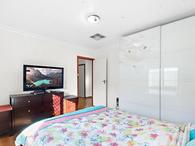 1/120 Gilbertson Road, Kardinya WA 6163