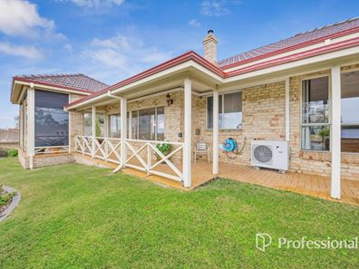 5 Balliol Court, College Grove WA 6230