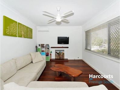 10 Emilia Street, Coolbellup WA 6163