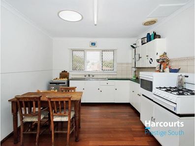 10 Emilia Street, Coolbellup WA 6163