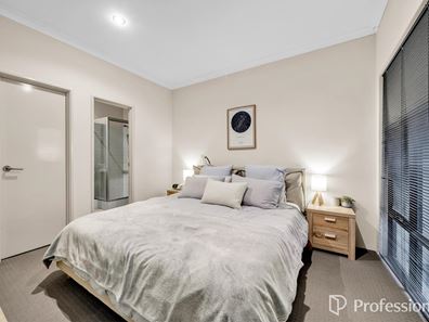 35 Barmouth Loop, Butler WA 6036