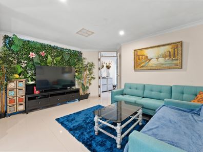 17 Labyrinth Street, Waikiki WA 6169