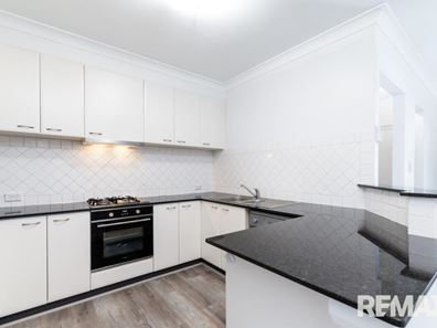 18/2 Plaistow Street, Joondalup WA 6027