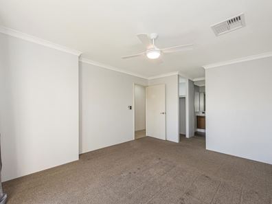 18 Warriedar Way, Golden Bay WA 6174
