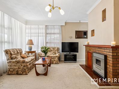 12 Chesson Street, Alfred Cove WA 6154