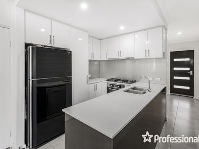 25 Hartfield Way, Westminster WA 6061