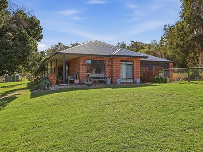 144 CLIFTON Road, Yarloop WA 6218