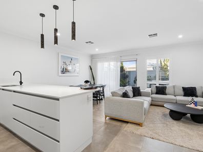 190 Leeuwin Boulevard, Bushmead WA 6055