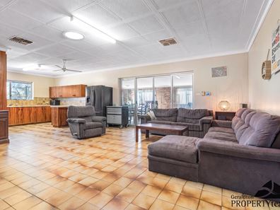 17A Trant Road, Moresby WA 6530