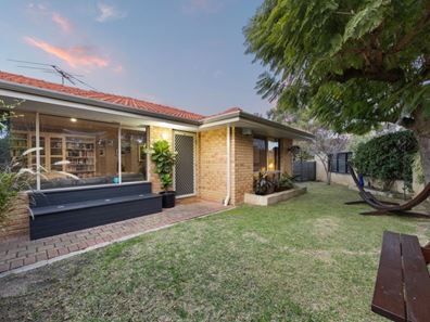 1 Brindley Street, Wilson WA 6107